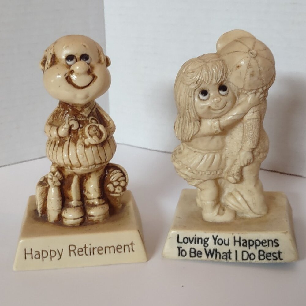 Vintage 70s Set of 2 R&W Berries Loving You 710 Happy Retirement 9227 USA Figure - Picture 1 of 6